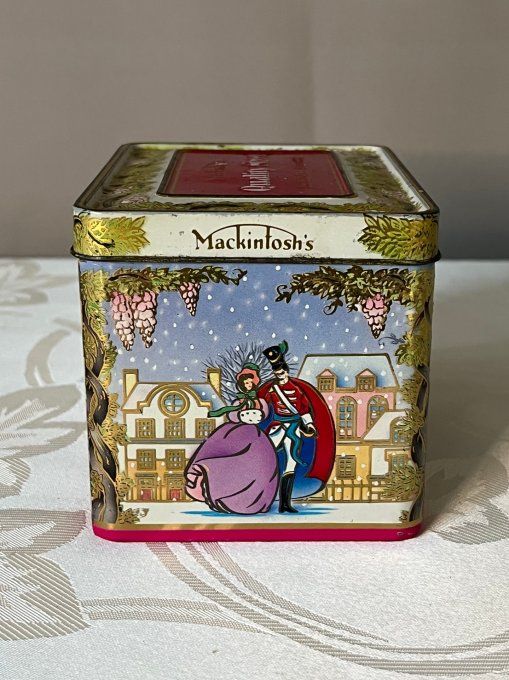Boîte Métal vintage de Chocolats QUALITY STREET Mackintosh’s de 1989, Décor Calèche Anglaise