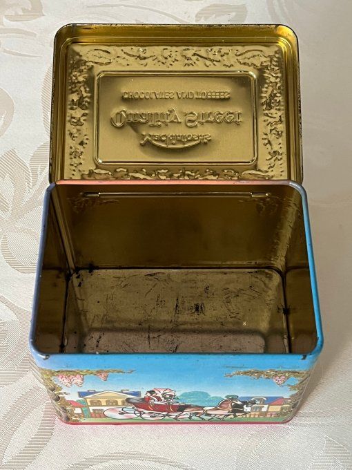 Boîte Métal vintage de Chocolats QUALITY STREET Mackintosh’s de 1989, Décor Calèche Anglaise