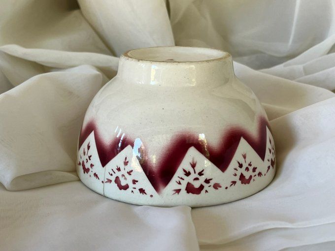 Bol Ancien en faïence "Granit" K.GY. Hungary - Motif floral rouge - Vaisselle Vintage Hongroise