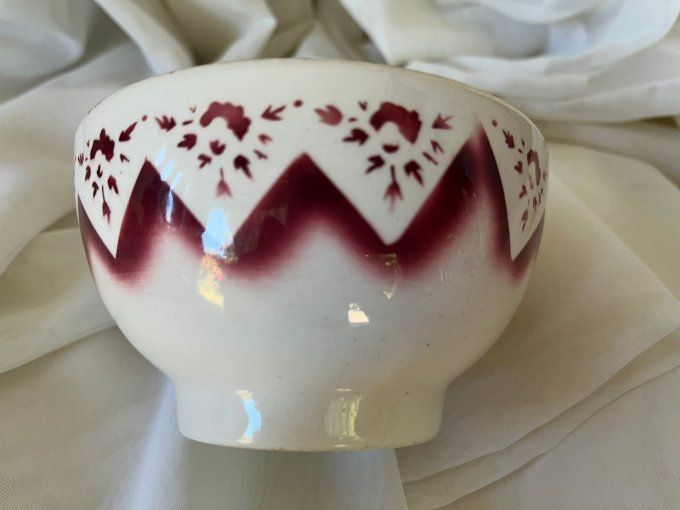 Bol Ancien en faïence "Granit" K.GY. Hungary - Motif floral rouge - Vaisselle Vintage Hongroise