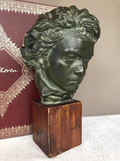 Buste de beethoven en platre à patine bronze, signé Godeski