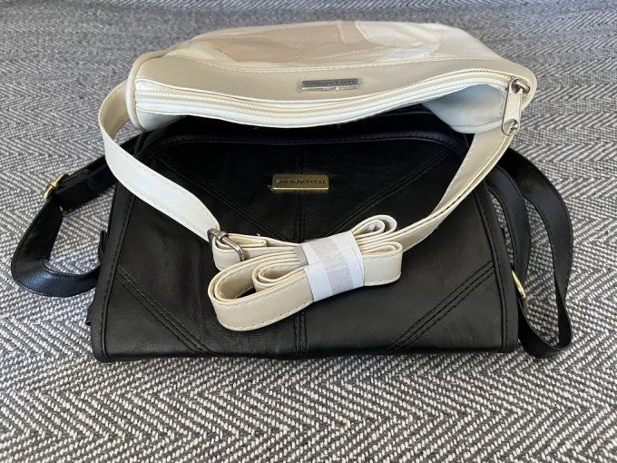 Lot de 2 sacs à main Ted Lapidus neufs blanc/beige et noir.