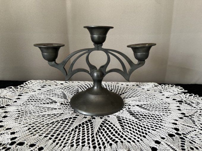 Candélabre vintage à trois branches en étain fin d'art français