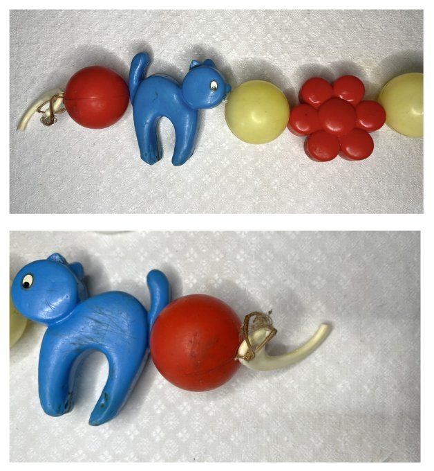 Lot de jouets de bébé vintage, hochet, éveil, chaine de poussette, pour collection ou déco vintage 