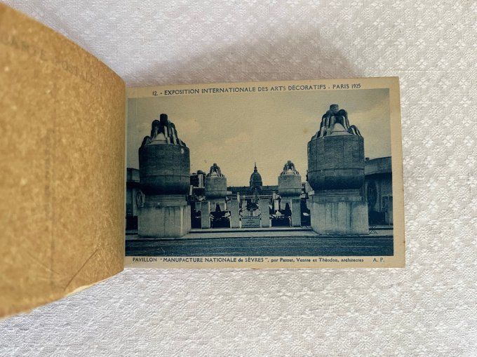 Carnet de 16 cartes postales, Album souvenir, Exposition des arts décoratifs, Paris 1925