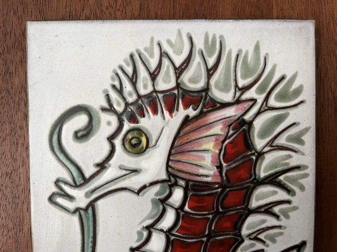 Carreau en faience décoratif, vintage, Hippocampe. Signé