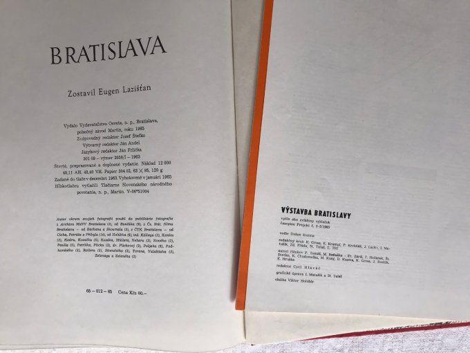 RARE ! Livre Bratislava,Eugen Lazistan, 1965 + revue Construction de Bratislava 1963