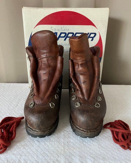 Chaussures cuir vintage, de montagne, randonnée, Marque TRAPPEUR, Taille 45/46