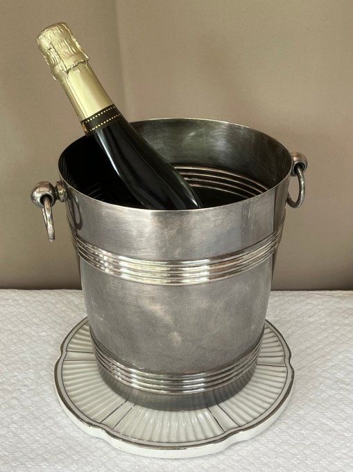 Chef-d'œuvre de l'Art de la Table : Seau à Champagne Christofle 'Biarritz', Collection Gallia