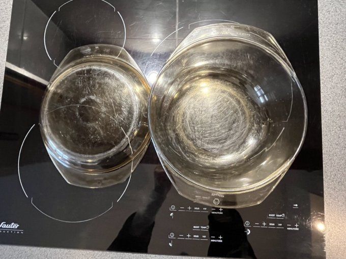 Cocotte vintage, en verre fumé,  Arcopal pour Shell