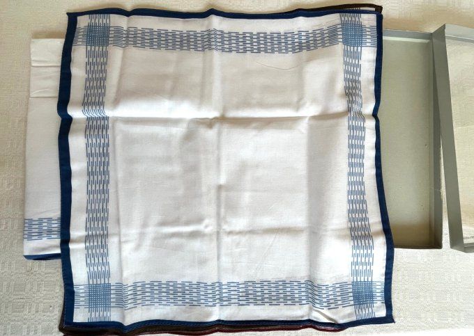 Coffret de 6 grands mouchoirs Winkler en coton motifs graphiques colorés, Neufs