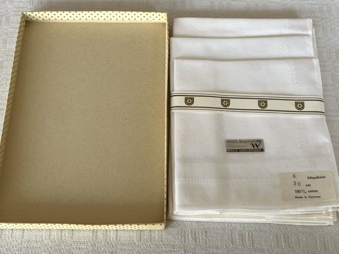 Coffret de 6 mouchoirs blancs neufs, 100% coton Mako mercerisé Made in Germany.