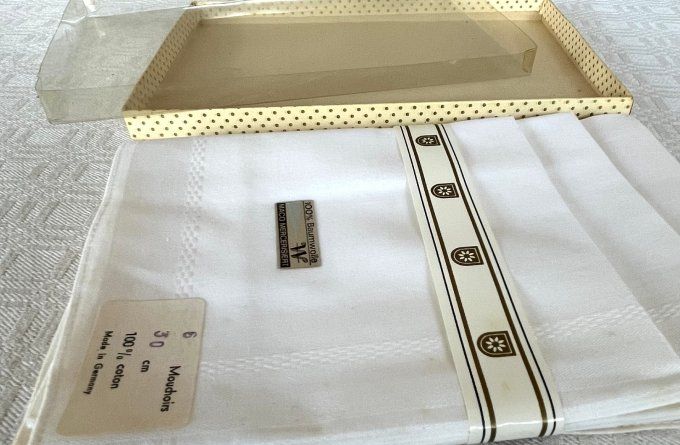 Coffret de 6 mouchoirs blancs neufs, 100% coton Mako mercerisé Made in Germany.