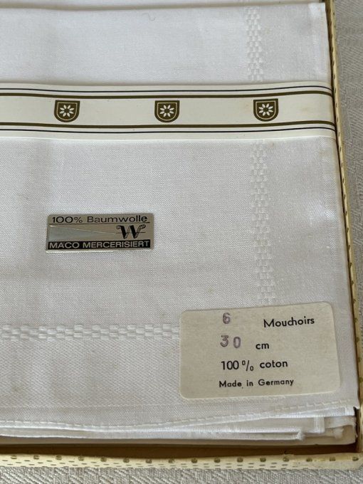 Coffret de 6 mouchoirs blancs neufs, 100% coton Mako mercerisé Made in Germany.