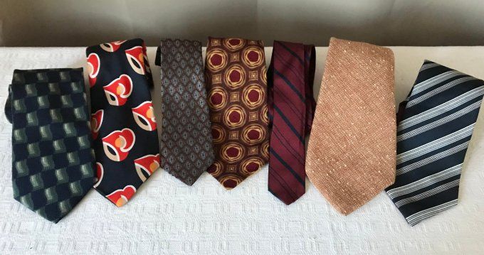Collection de cravates vintage, vendues à l'unité