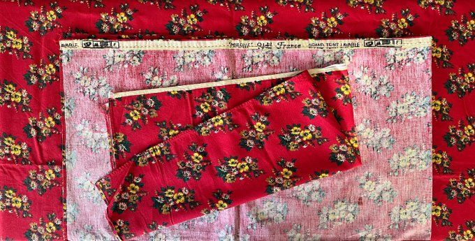 Coupons de Tissu vintage, fond rouge fleuri, Mireille, Ydil, France, Années 60/70