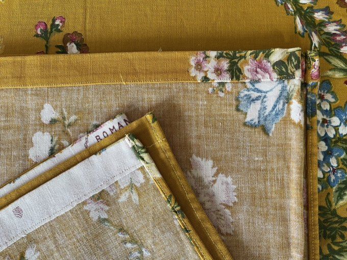 Coupons de tissu vintage "Rebecca" – Laurent Stève pour Boussac, années 1960 – Motif floral rare