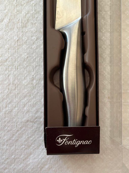 Couteau de cuisine, à trancher, en inox,  210 mm. Neuf en boîte