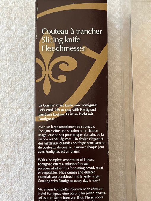 Couteau de cuisine, à trancher, en inox,  210 mm. Neuf en boîte