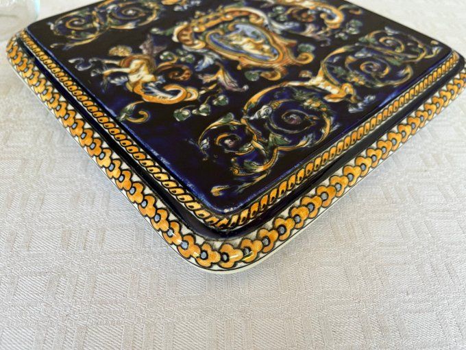 Dessous de plat GIEN décor renaissance italienne faïence Bleue 1938/1960