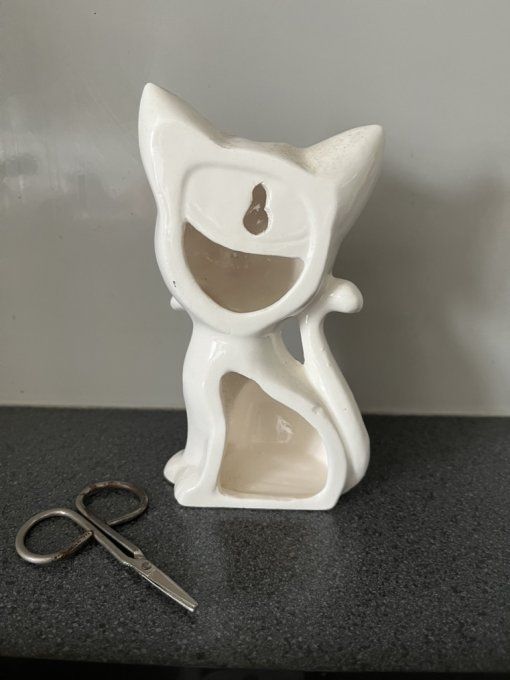 Dévidoir à ficelle, chat en faïence au décor floral, vintage