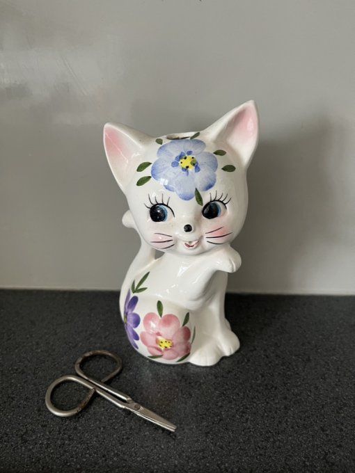 Dévidoir à ficelle, chat en faïence au décor floral, vintage