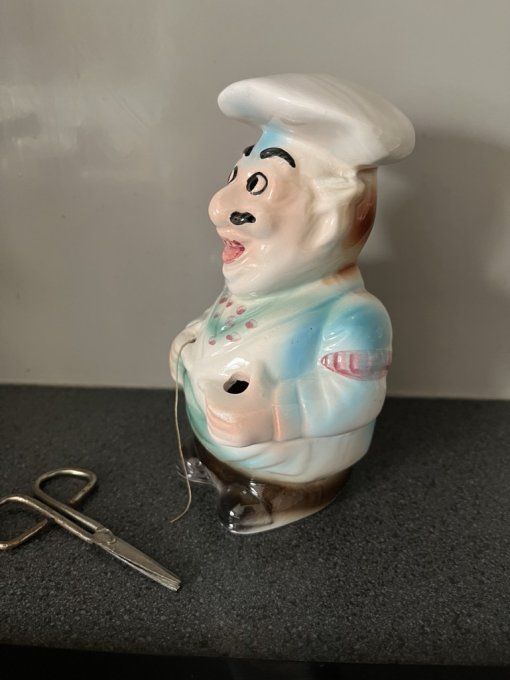 Dévidoir, tire ficelle en forme de cuisinier, vintage