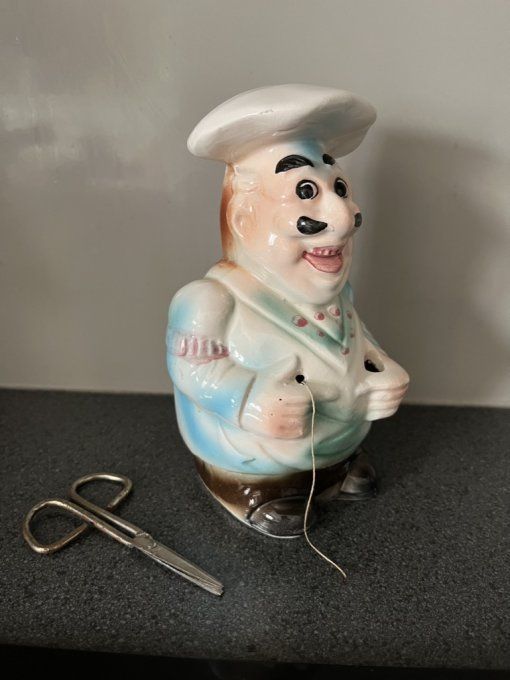 Dévidoir, tire ficelle en forme de cuisinier, vintage