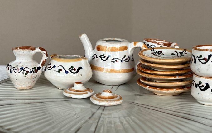 Dinette vintage, service à thé miniature pour maison de poupée