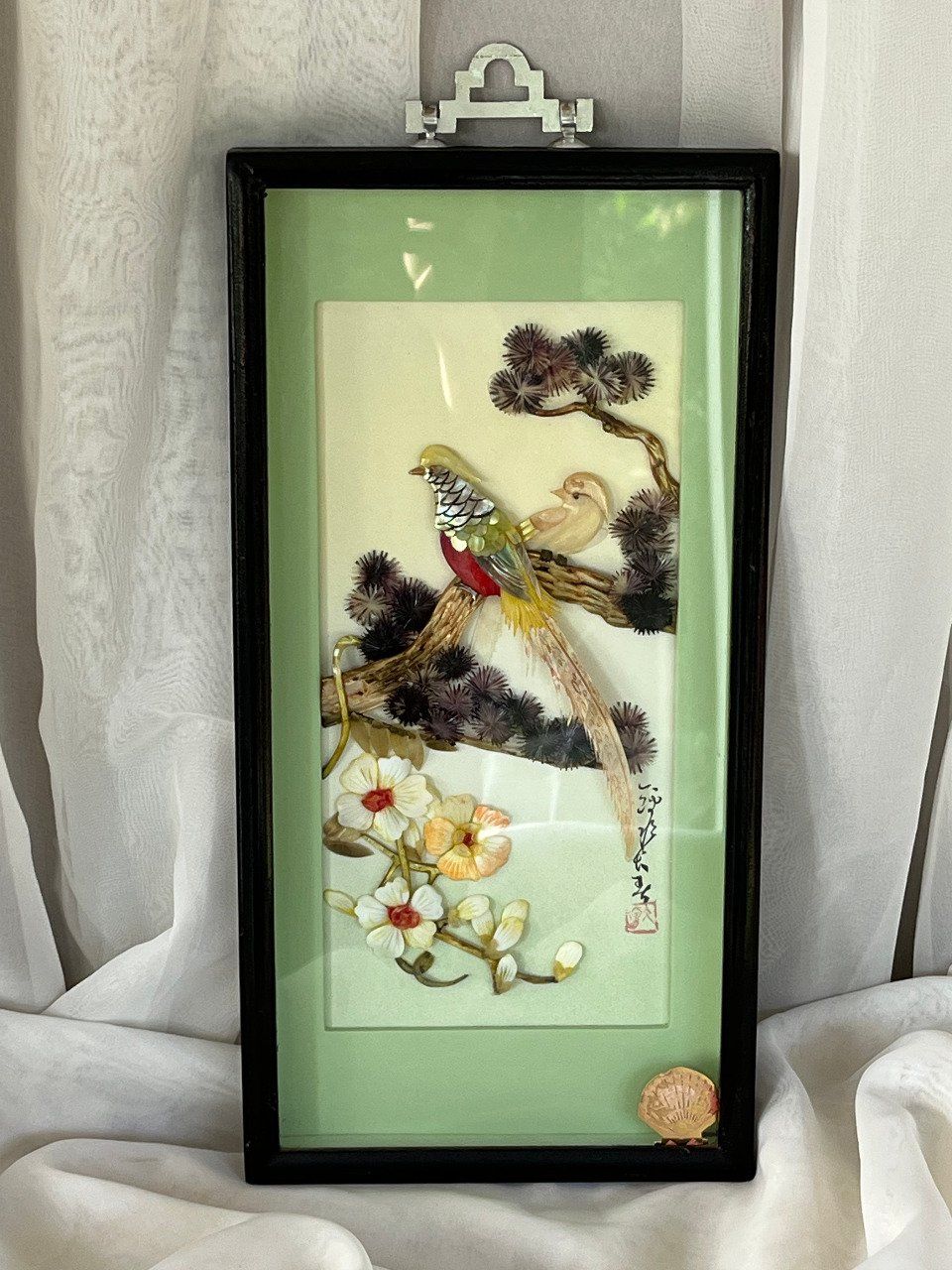 Diorama, cadre chinois avec oiseaux en nacre et coquillage, Pearl Brand, Vintage