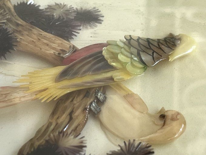 Diorama, cadre chinois avec oiseaux en nacre et coquillage, Pearl Brand, Vintage