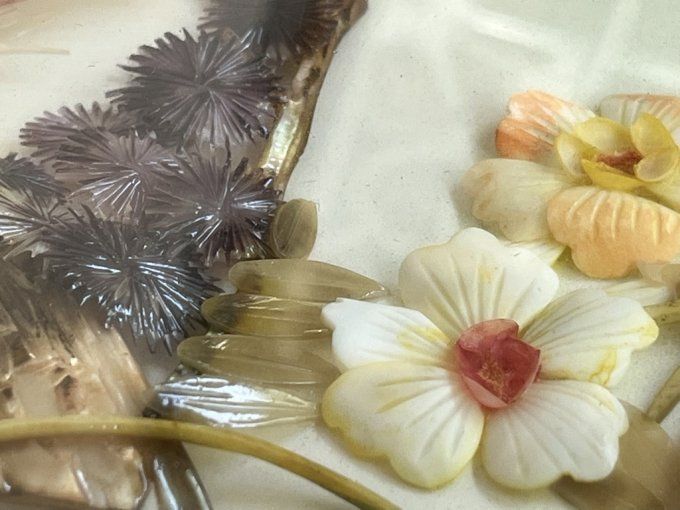 Diorama, cadre chinois avec oiseaux en nacre et coquillage, Pearl Brand, Vintage