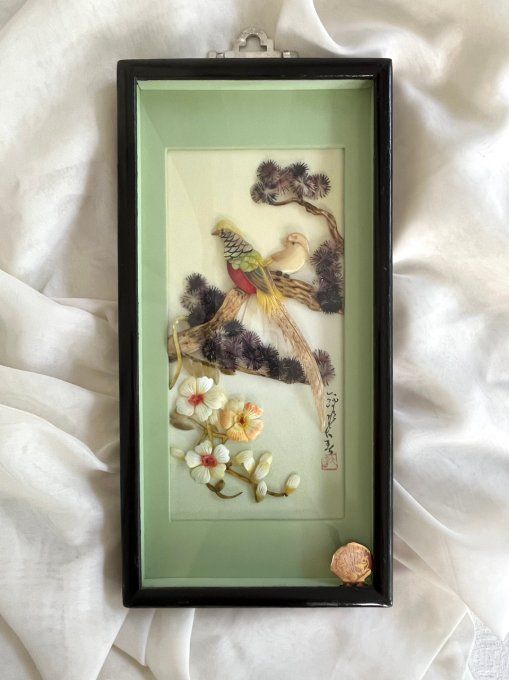 Diorama, cadre chinois avec oiseaux en nacre et coquillage, Pearl Brand, Vintage