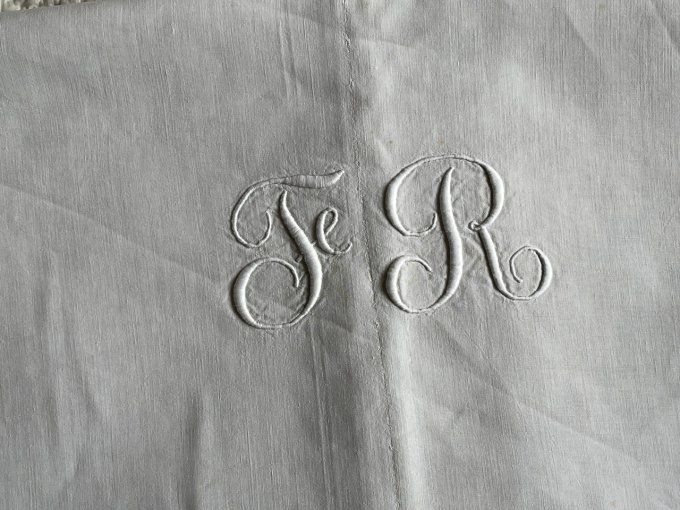 Drap ancien, broderie FR en lin,  207 X 334 cm
