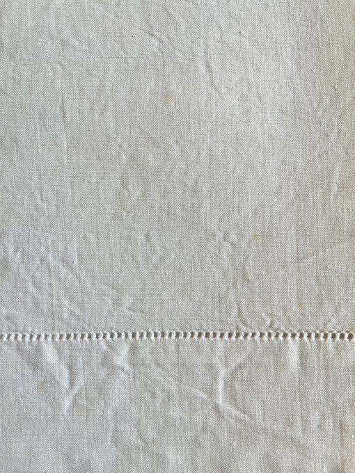 Drap ancien en métis brodé SM, pour grand lit