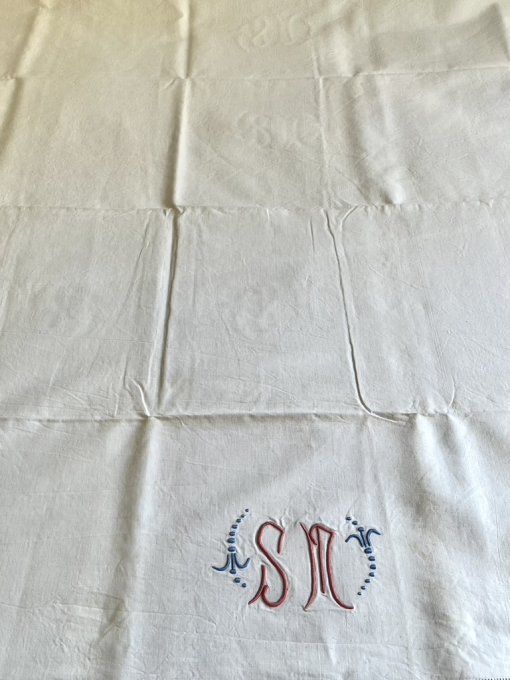 Drap ancien en métis brodé SM, pour grand lit