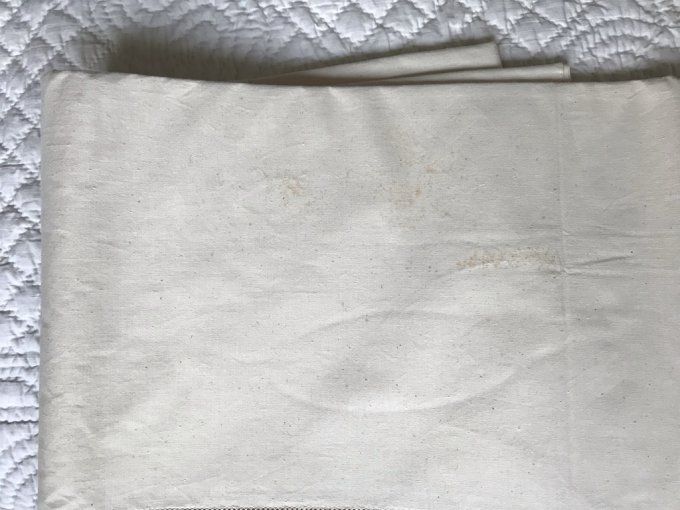 Drap en métis ancien, monogramme en broderie JM, Neuf