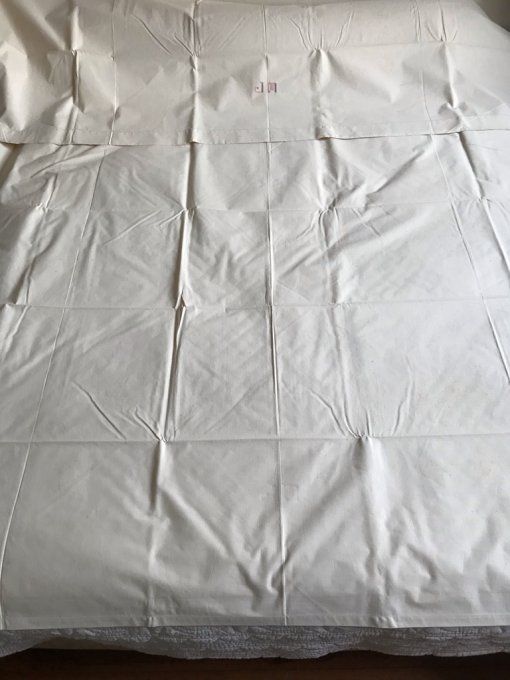 Drap en métis ancien, monogramme en broderie JM, Neuf