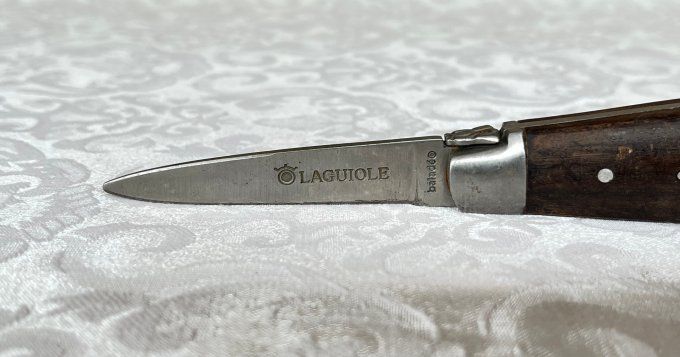 Duo de couteaux à fruits de mer anciens de type lancette dont un Laguiole par Baladéo
