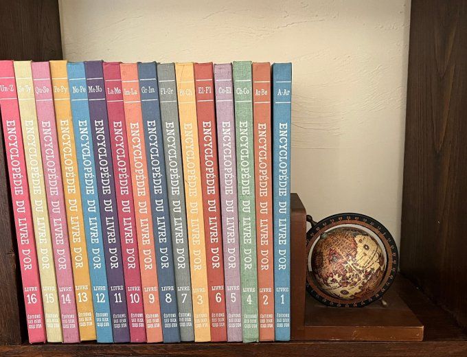 Encyclopédie du Livre d'Or pour garçons et filles - Collection complète en 16 volumes des années 60