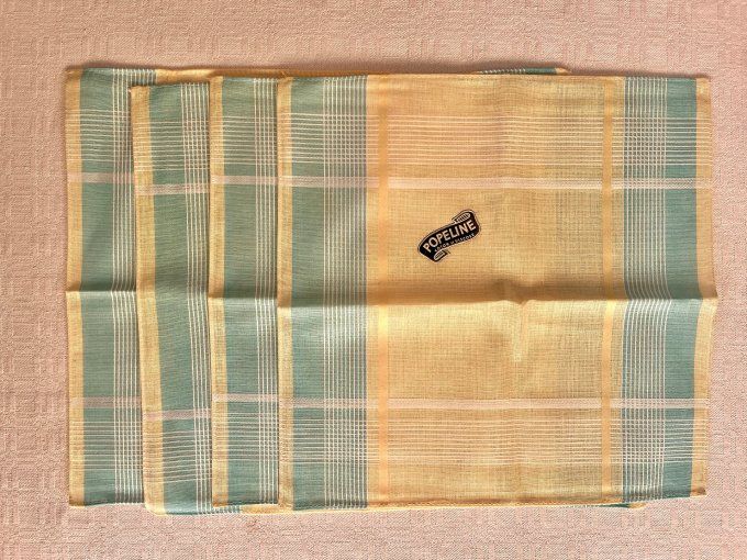 Ensemble de 12 grands mouchoirs assortis en 3 couleurs