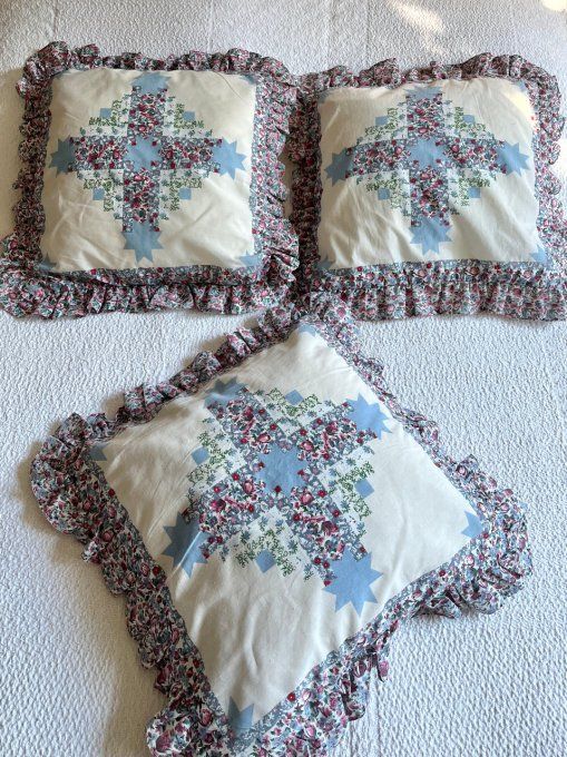 Ensemble de 3 coussins avec jolies housses fleuries, Style Patchwork Floral, Shabby Chic / Campagne