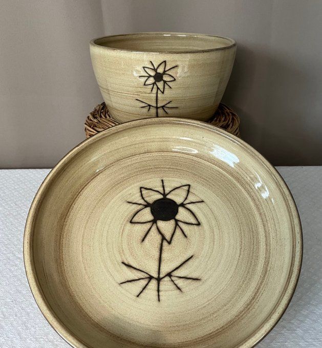 Ensemble vintage, Saladier et plat signé par le céramiste E. Masson, décor floral stylisé