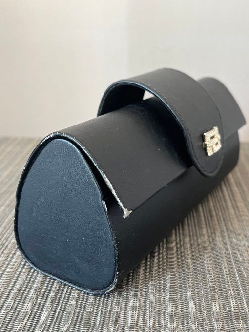 Étui à lunettes rigide noir Versace avec lingettes d'origine vintage.