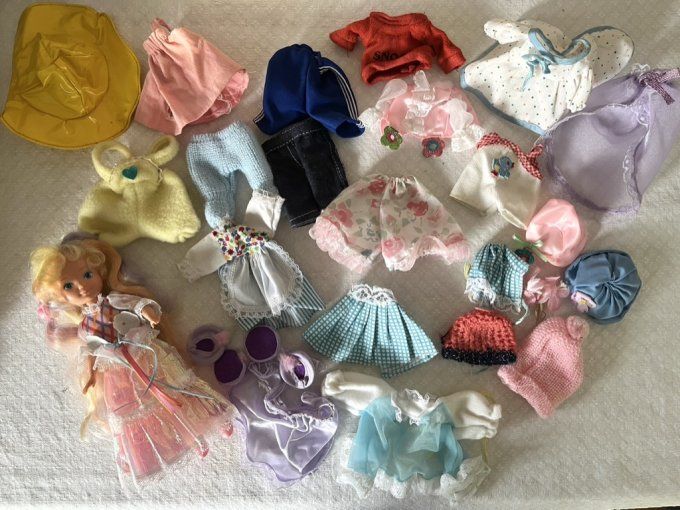 Poupée vintage, 1986, Lady Lovely Locks, Dame Boucleline, avec lot de vêtements