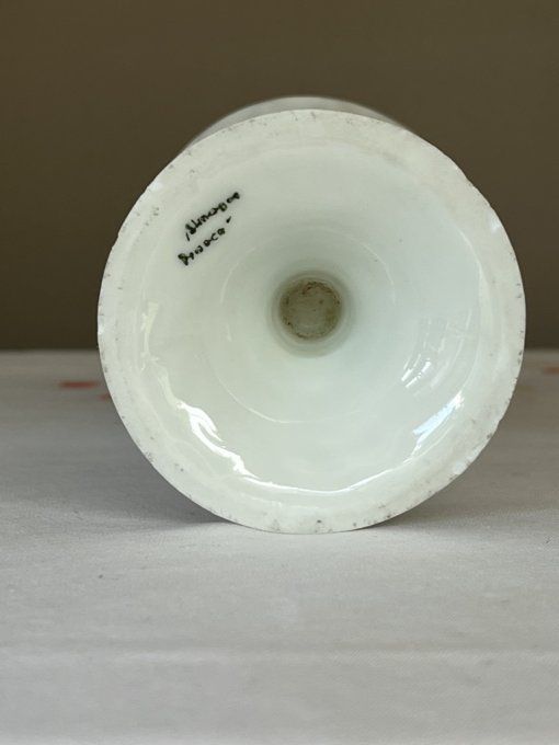 Mazagran au décor de myosotis en porcelaine de Limoges  