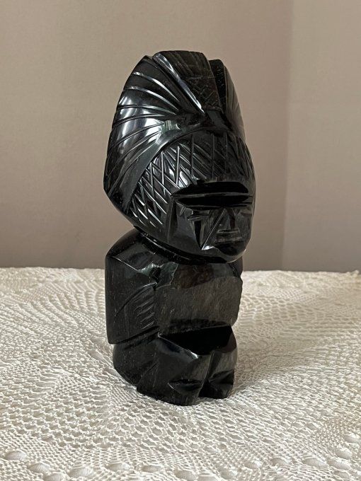 Figurine Maya, Statuette Gardien en Stéatite Noire & Reflets Argentés