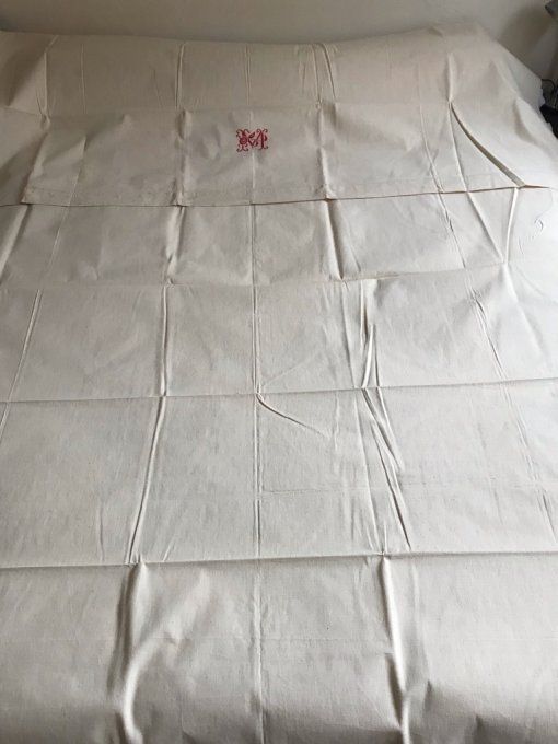 Grand Drap en métis ajouré, initiale brodé M