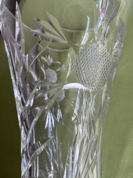 Grand vase en cristal taillé