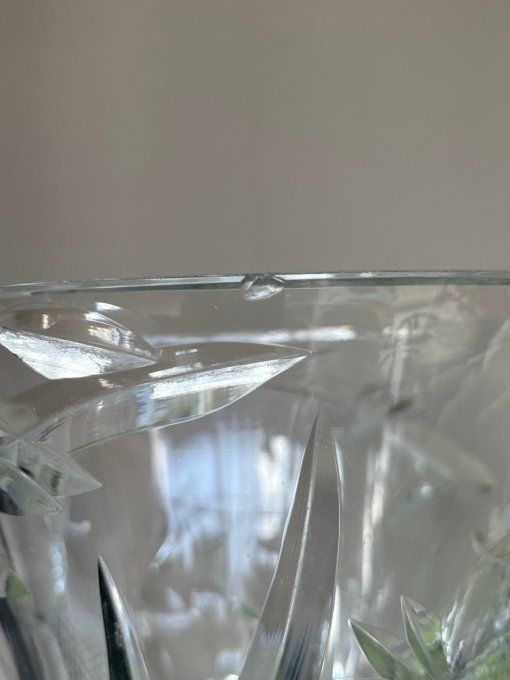 Grand vase en cristal taillé